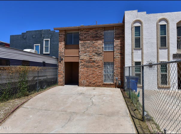 10605 KINROSS Avenue unit: B, El Paso, TX 79935