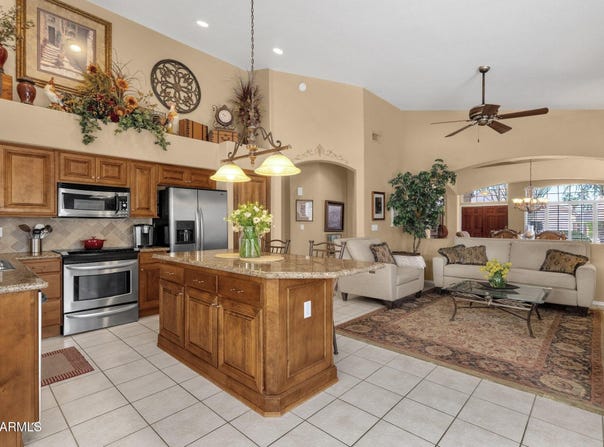 4720 E BIGHORN Avenue, Phoenix, AZ 85044