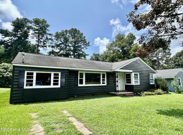 216 W 10th Street, Scotland Neck, NC 27874