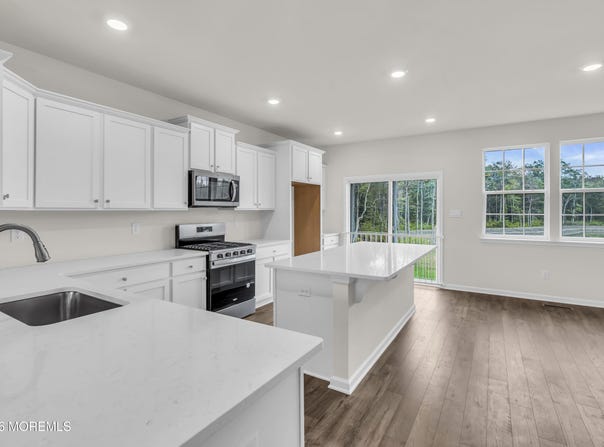 166 Mantoloking Drive, Jackson, NJ 08527