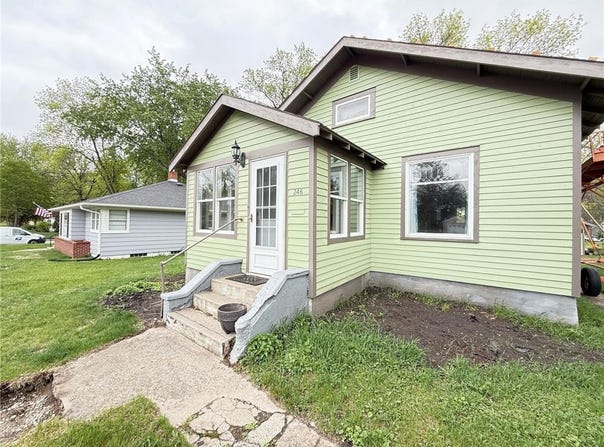 246 E Rooney Avenue, Appleton, MN 56208
