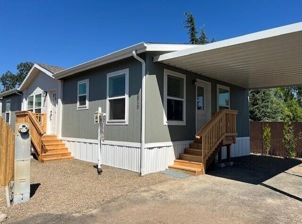 1510 Agape Way, Grants Pass, OR 97527
