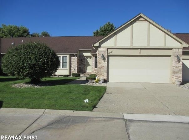 15410 Orchard Ridge Drive, Clinton Township, MI 48038