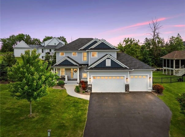 4528 Fable Hill Parkway N, Hugo, MN 55038