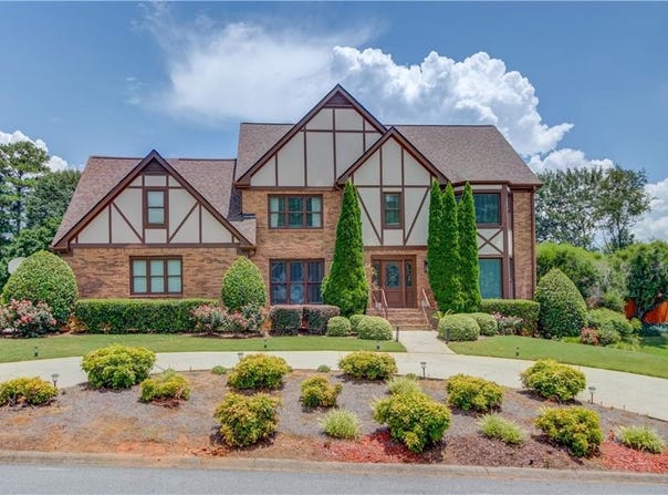 710 HAMBRICK Drive SW, Lilburn, GA 30047