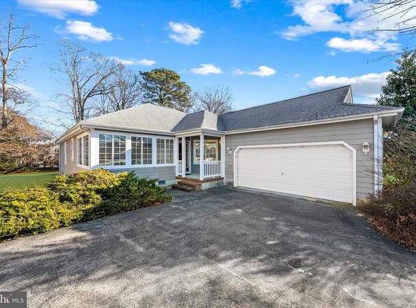 195 LAKESIDE DR, LEWES, DE 19958