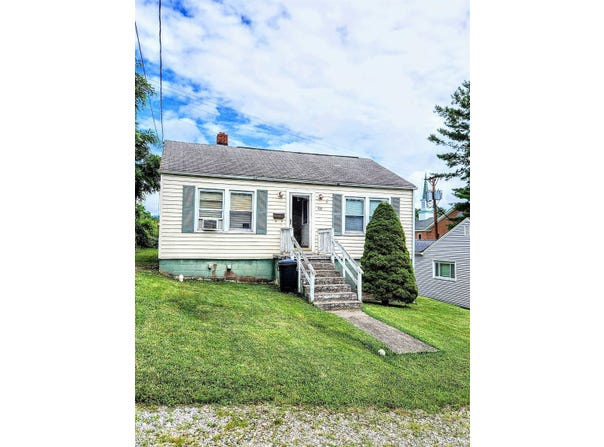505 Tyler Avenue, Pearisburg, VA 24134