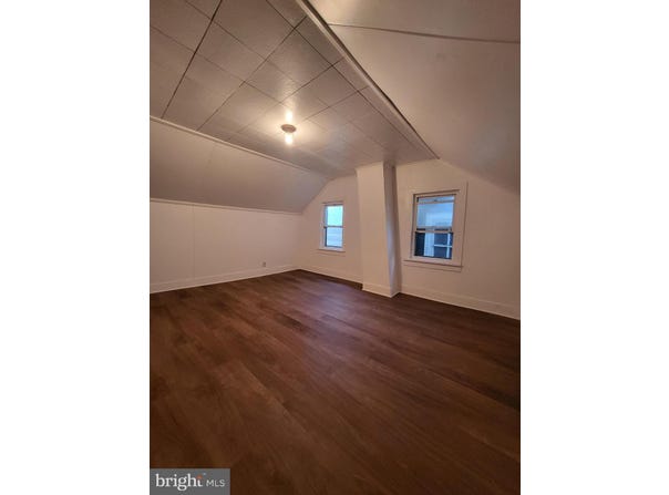 221 E CAMERON STREET, SHAMOKIN, PA 17872