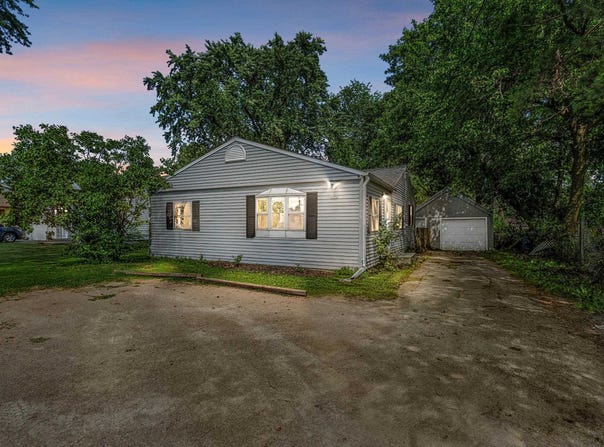 3192 COUNTY ROAD A, OSHKOSH, WI 54901