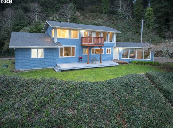 3823 YAQUINA BAY Rd, Newport, OR 97365
