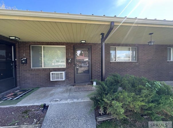 576 College Avenue, Idaho Falls, ID 83402