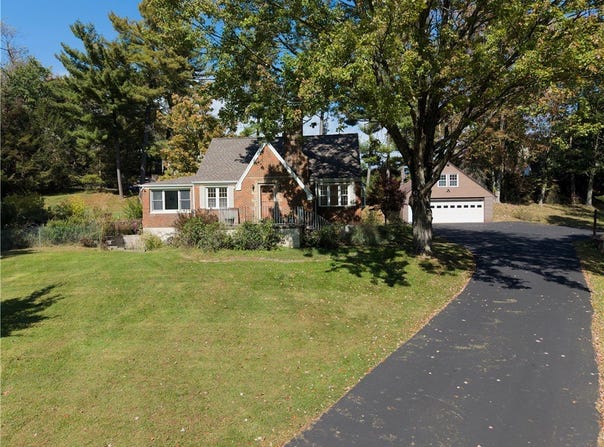 2255 FERGUSON ROAD, Hampton, PA 15101