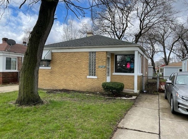 12512 S Loomis Street, Calumet Park, IL 60827