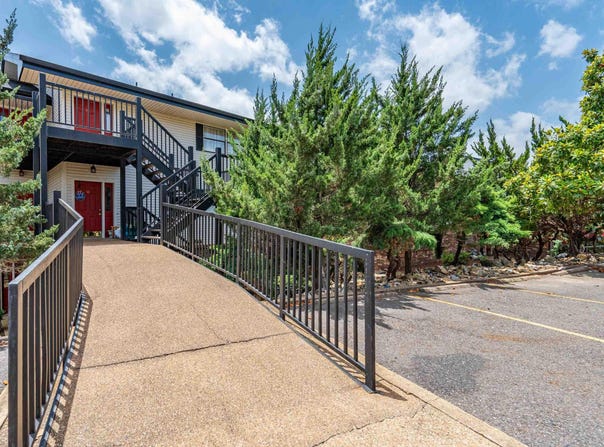 5371 Central Avenue, Hot Springs, AR 71913