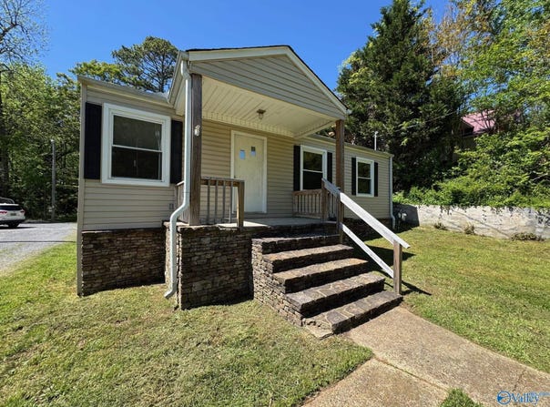 720 Hill Avenue, Guntersville, AL 35976