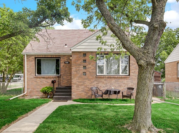 1026 W Home Avenue, Hobart, IN 46342