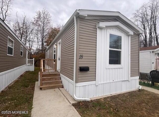 18 John Street, Hazlet, NJ 07730