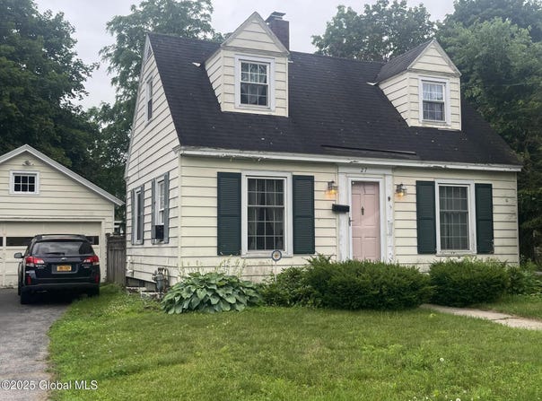27 Webster Avenue, Glens Falls, NY 12801