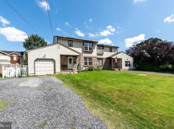 21 RAILROAD AVENUE, BEVERLY, NJ 08010
