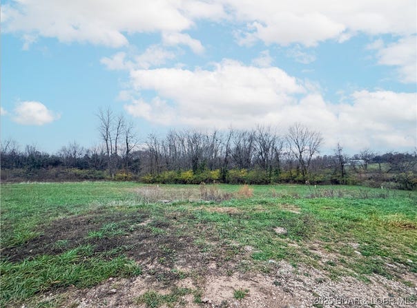 W Bourbon Street lot: 6, Eldon, MO 65026