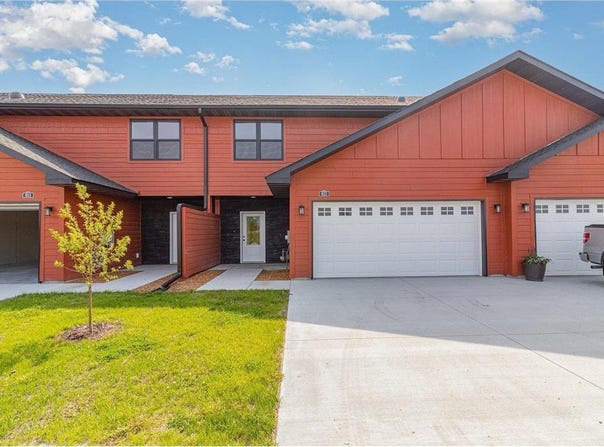 813 Viburnum Street, Belle Plaine, MN 56011