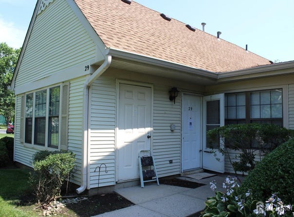 29 E Wycoff Way, East Brunswick, NJ 08816