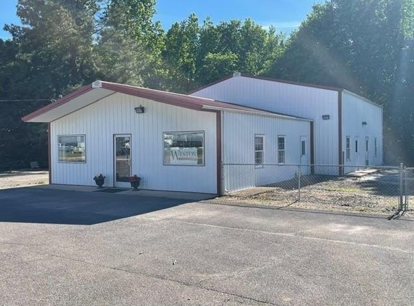 137 Ashli Lane, PARIS, TN 38242