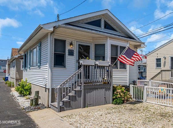 120 W Chadwick Way, Lavallette, NJ 08735