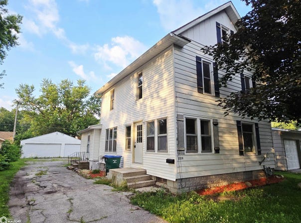 1110 Elm Street, Webster City, IA 50595