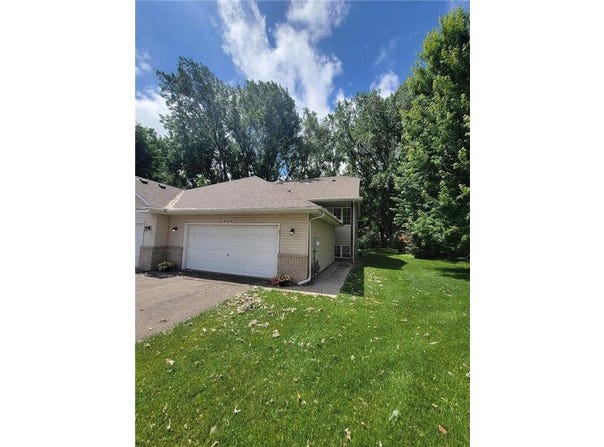 2729 Parkhaven Court N, Brooklyn Park, MN 55444