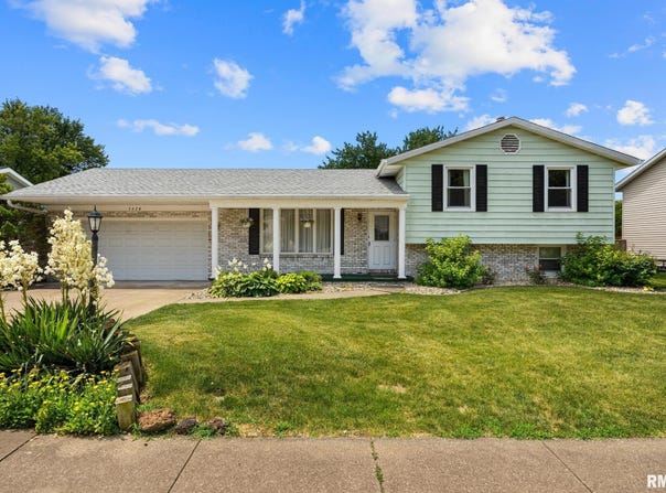 3524 W SAYMORE Lane, Peoria, IL 61615