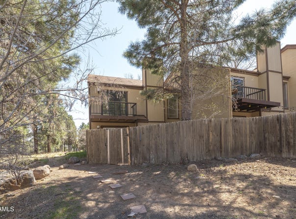 3850 N Fanning Drive, Flagstaff, AZ 86004