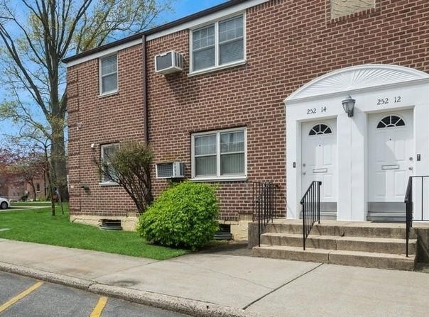 252-14 60th Avenue, Little Neck, NY 11362