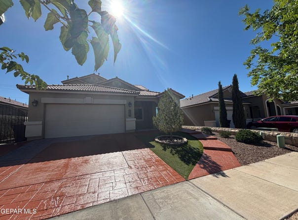 300 Saltford Place, El Paso, TX 79928