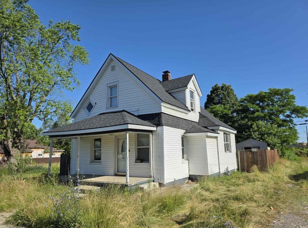 1317 W Indiana Avenue, South Bend, IN 46613-1627