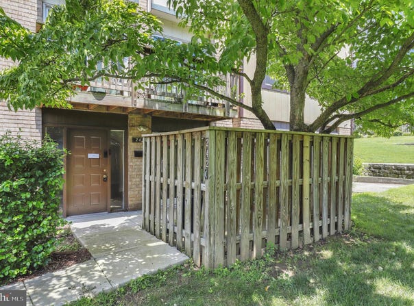 2420 SUN VALLEY CIRCLE, SILVER SPRING, MD 20906