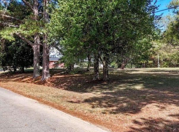 Carlton Drive, Rockmart, GA 30153