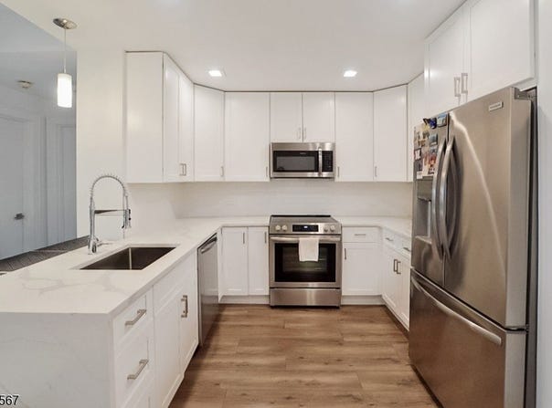 1 Carriage City Plz, Rahway City, NJ 07065
