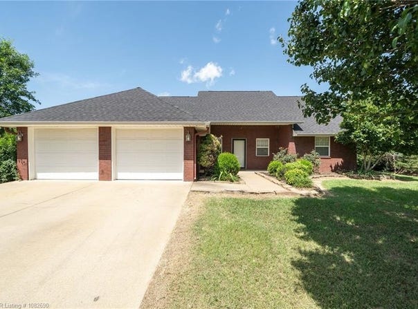 27071 Hayes  LN, Shady Point, OK 74956