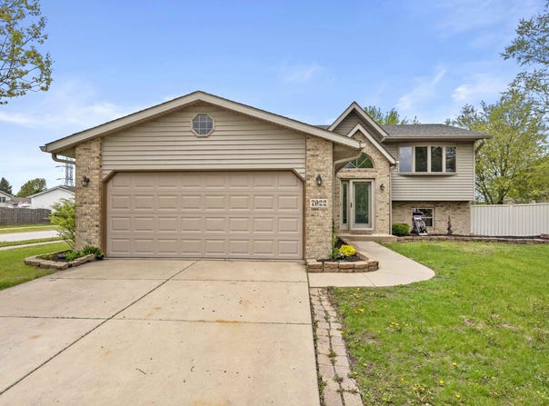 7922 Bracken Parkway, Hobart, IN 46342