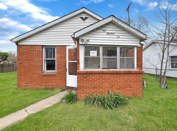 106 South Street, Charleston, MO 63834