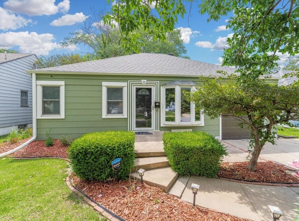 241 S Battin St, Wichita, KS 67218