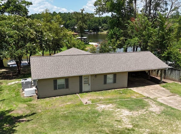 516 Hideaway Dr, Zwolle, LA 71486