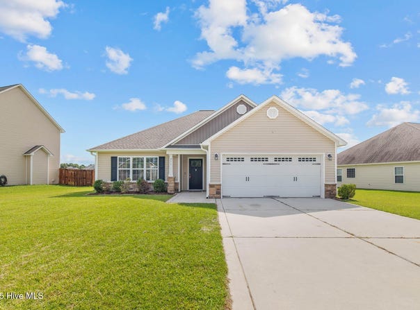 231 Sailor Street, Sneads Ferry, NC 28460