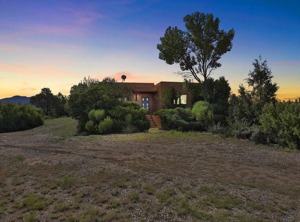 11 Mesa Sea Road, Arroyo Hondo, NM 87513
