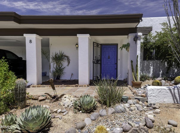 100 N LAZY FOX Road, Wickenburg, AZ 85390