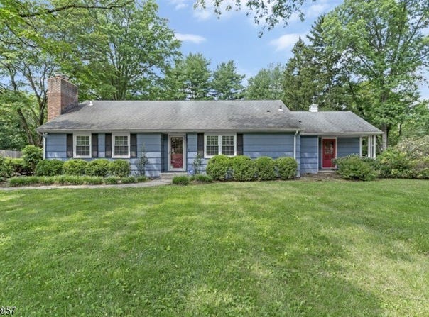 20 Ellis Dr, Bernards Twp., NJ 07920-1141