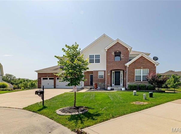 351 Oak Stand Court, Chesterfield, MO 63005
