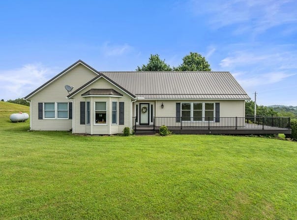 962 Reid Ridge Road, Cameron, WV 26033