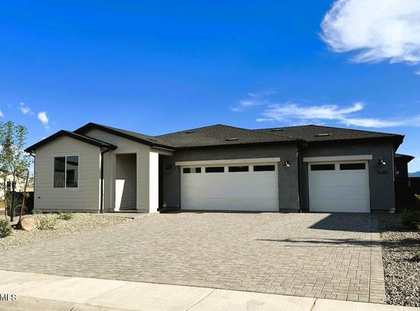 7639 E Louie Lane, Prescott Valley, AZ 86315
